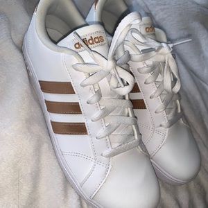 adidas baseline shoes (white & gold) size 6